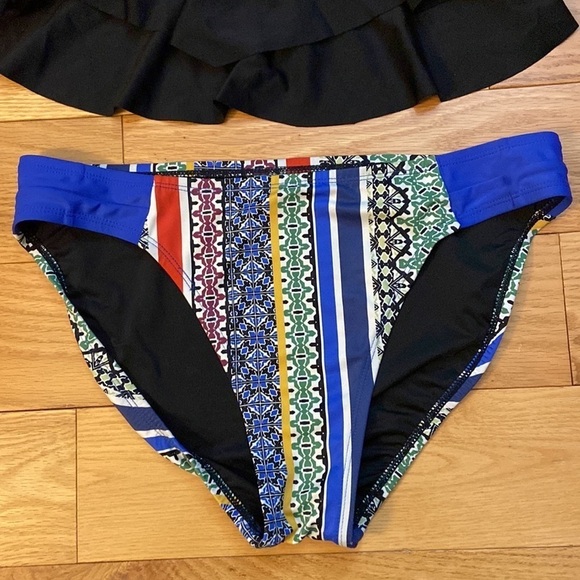 Bikini bathing suit, top Shein, bottom Coastal Blue, both size M, good condition - Picture 3 of 6